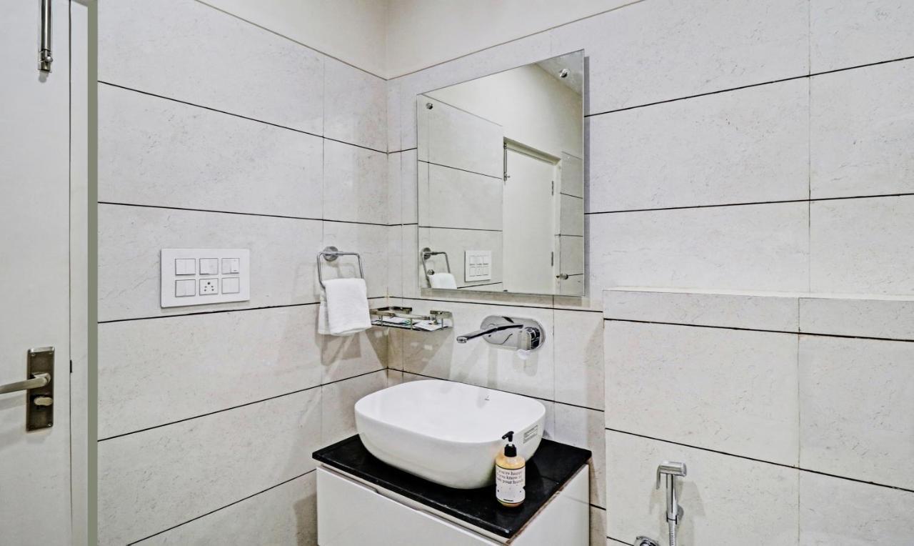 Hotel Treebo Kamron Regency Sector 80 Mohali Esterno foto
